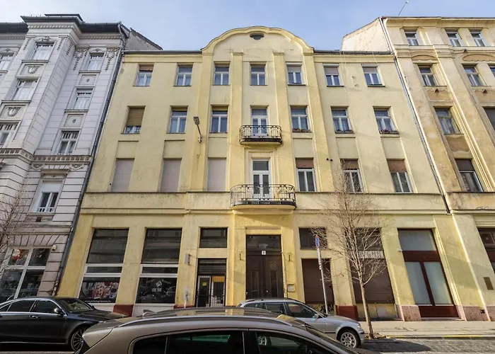 Bpr Simply Azure Apartment